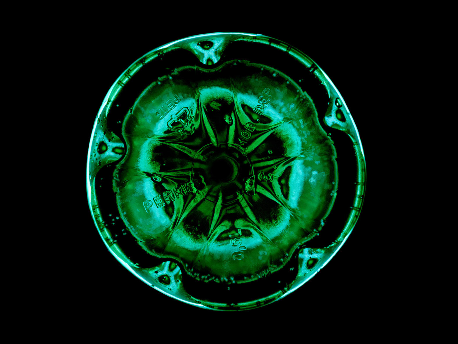 EricMailletBottle112015StampaLambdaSuAlluminio150x120cm