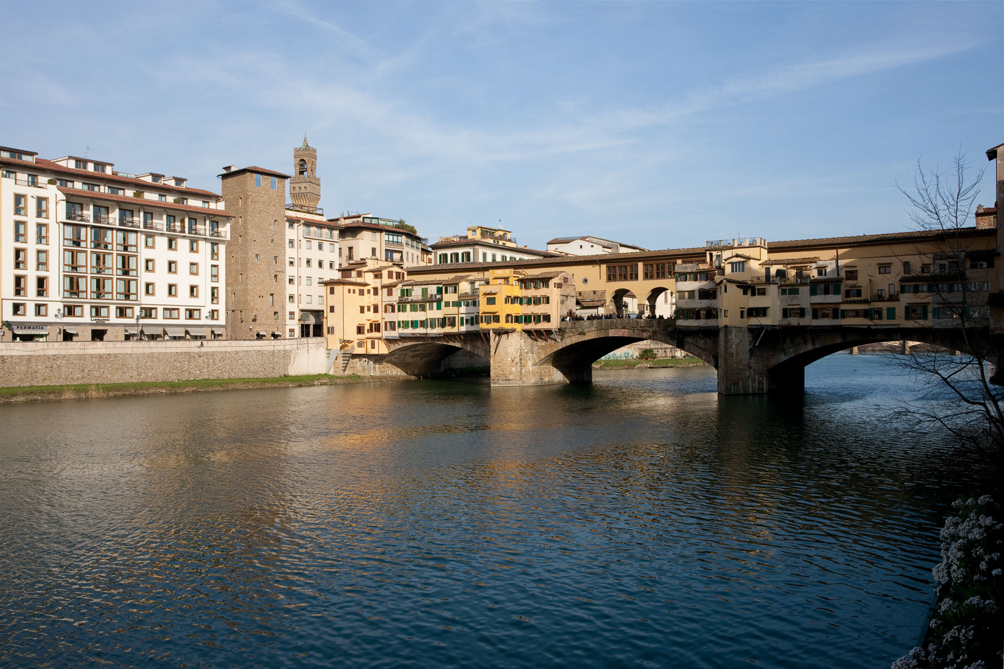 borgoSanJacopoTerraceViewArno2