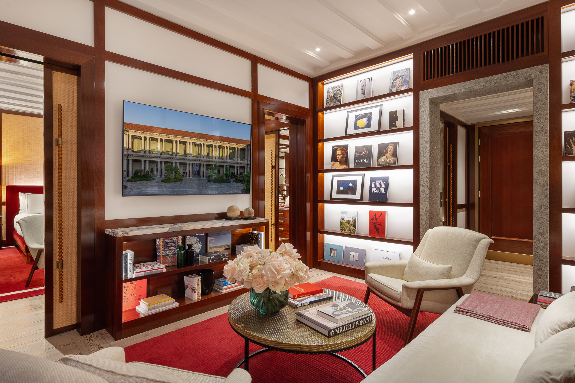POMI220JuniorSuiteLivingRoom1