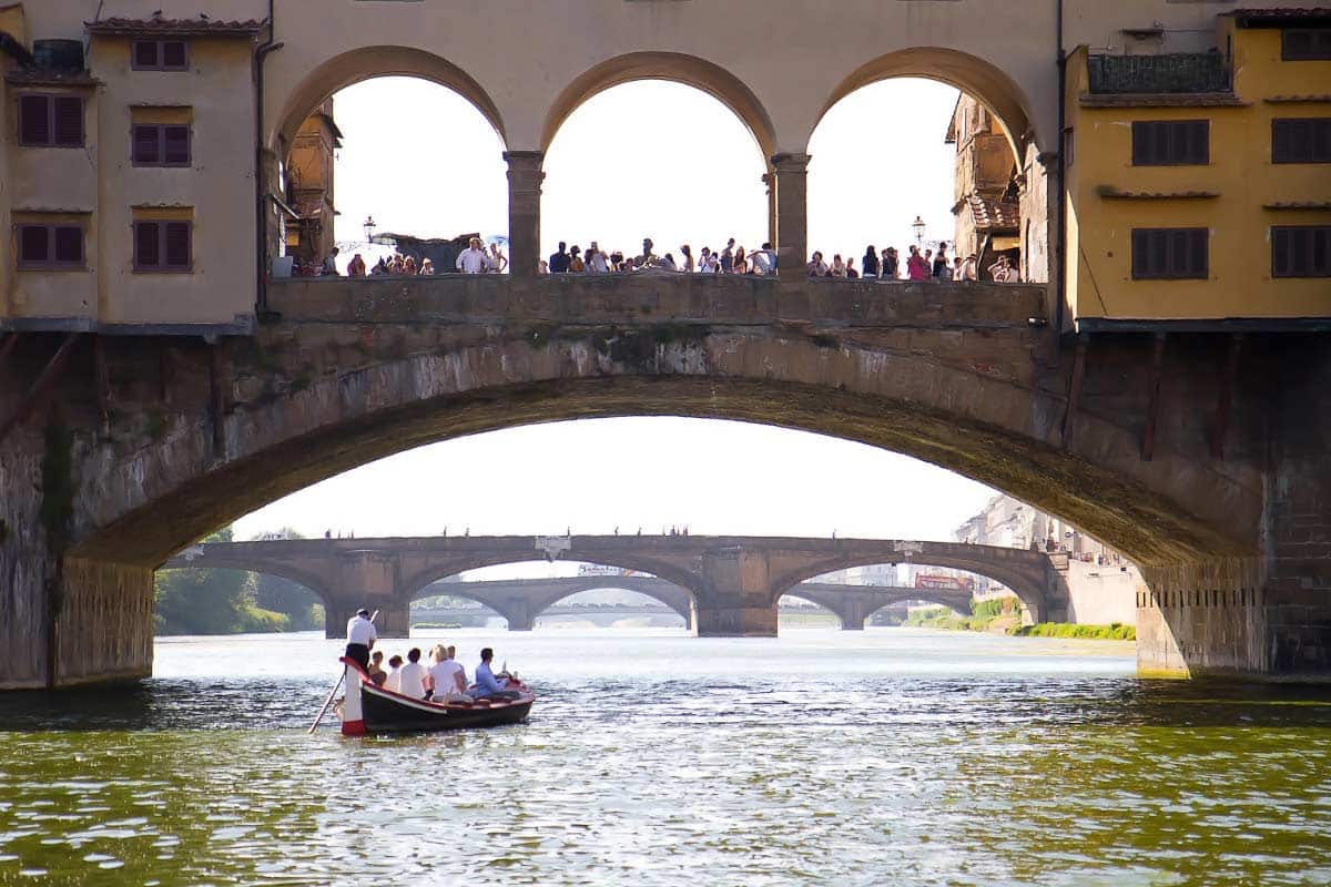 lungarno_collection_offers_florence_renaioliBoatTourAndCarriageRide