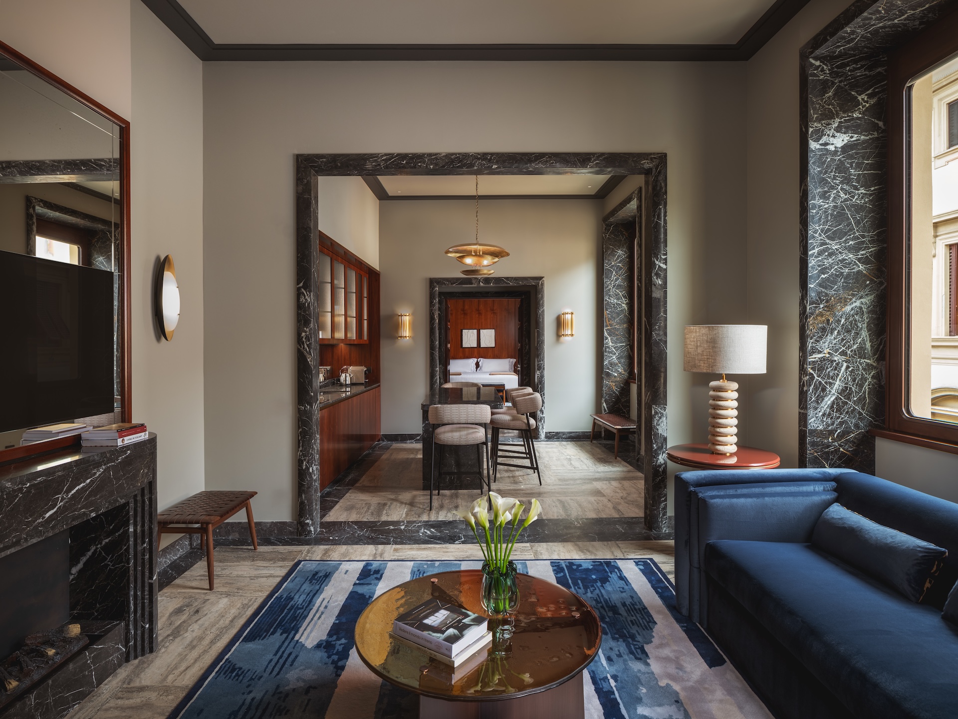 Three-bedroom Family Apartment with Terrace