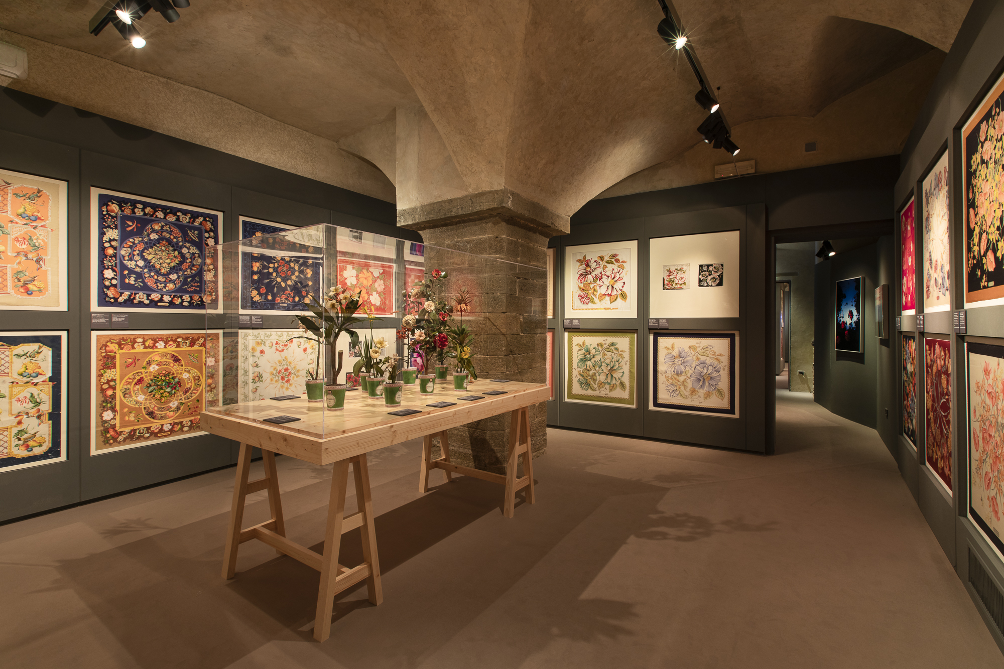 2021 Museo Ferragamo Seta 00008